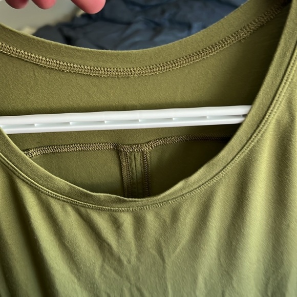 Lululemon Athletica Green Relaxed Short Sleeve Tee - Picture 4 of 4